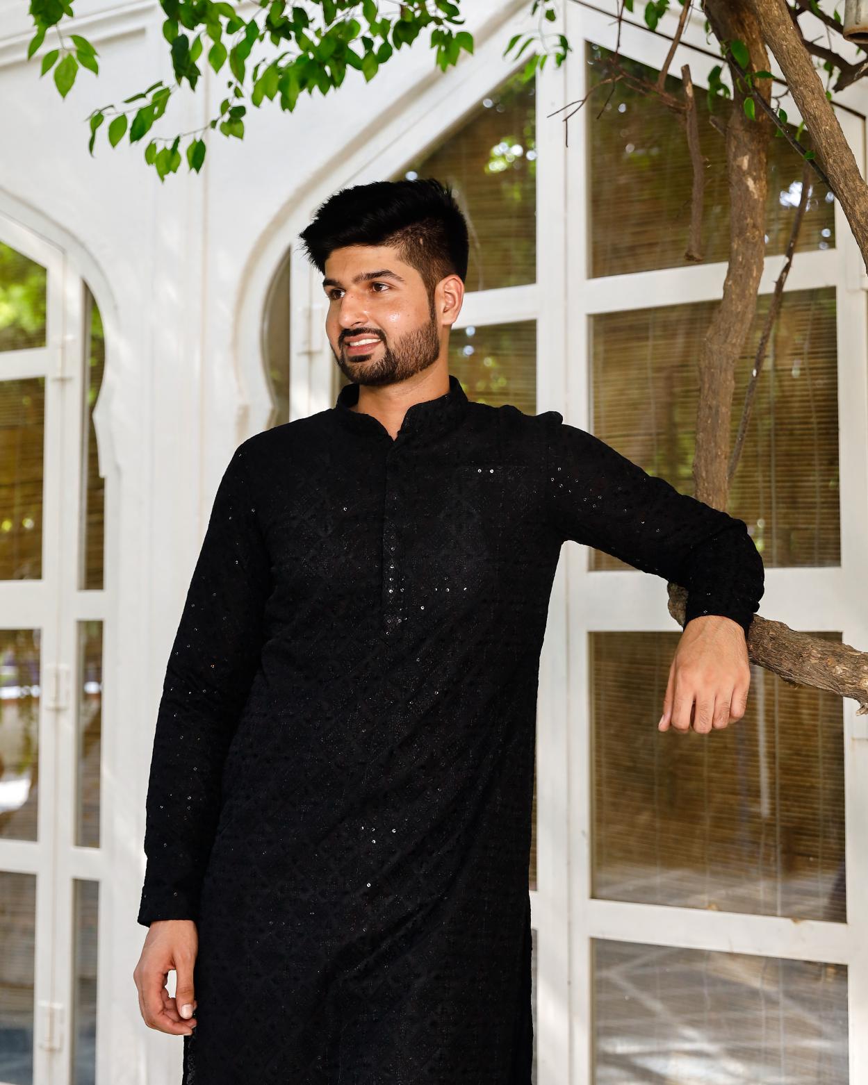 Ranjhha Black Men's Chikenkari Kurta set