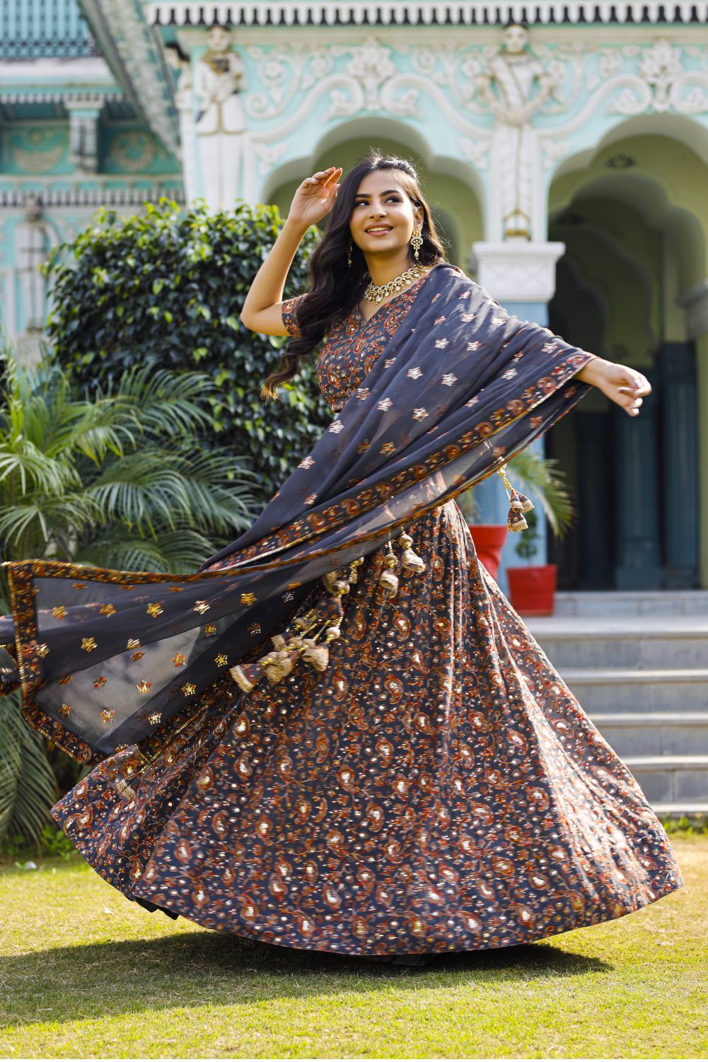 Shara Multy Thread Work Lehenga Set